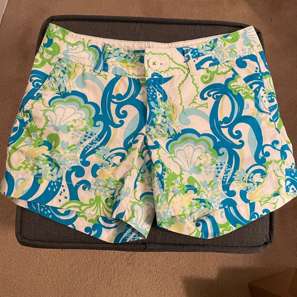 Lilly Pulitzer Callahan Short - Picture 1 of 4